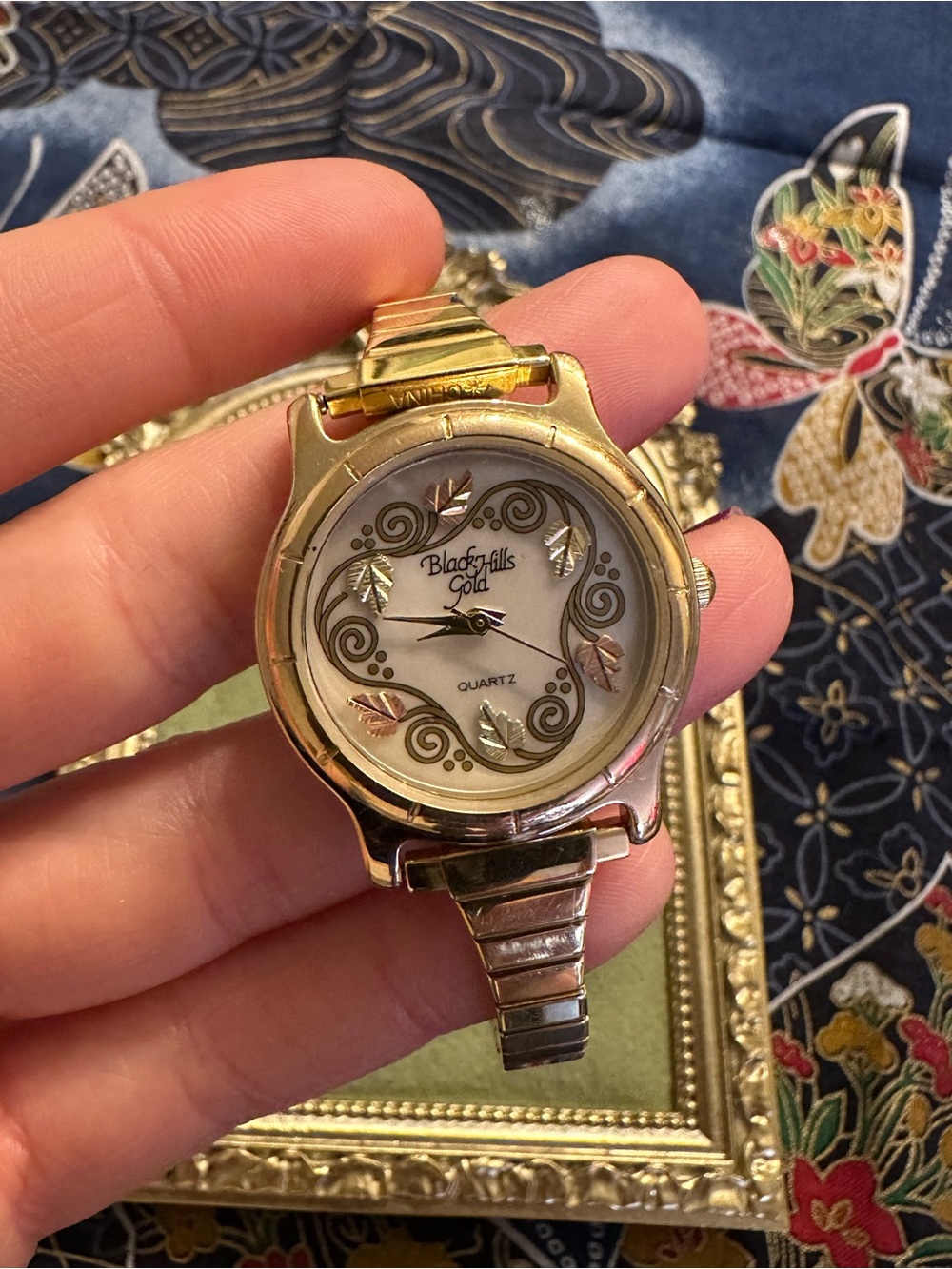 Working Black Hills Gold Women's Gold-Tone Quartz Watch - Gold
